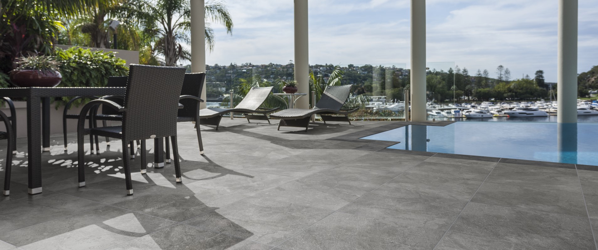 大浴場・プール向け床タイル